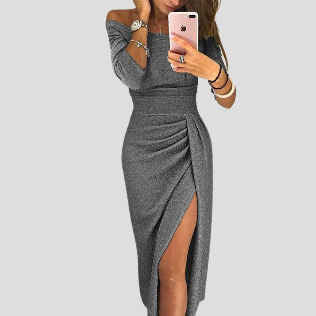 Aziza | Damen Abendmantel – Schulterfreies Design, Seidenbesatz & Figuranabetonend
