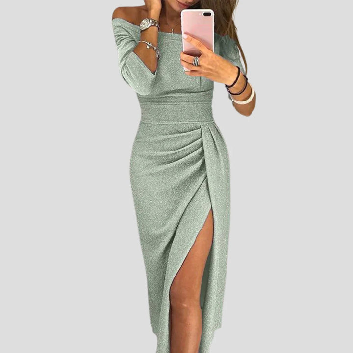 Aziza | Damen Abendmantel – Schulterfreies Design, Seidenbesatz & Figuranabetonend