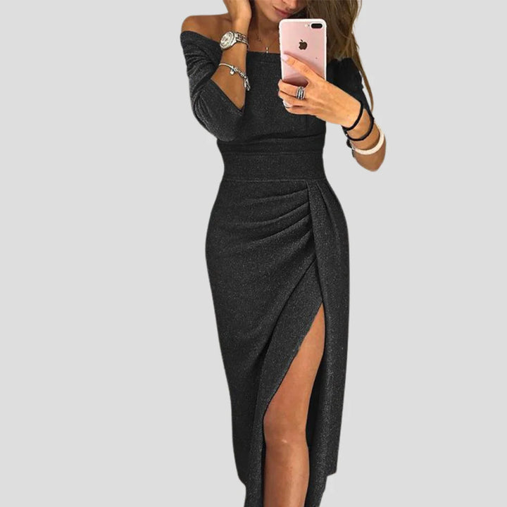 Aziza | Damen Abendmantel – Schulterfreies Design, Seidenbesatz & Figuranabetonend