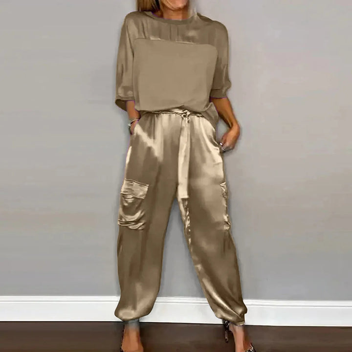 Damen Zweiteiler Set | Satin Look – Lockerer Schnitt, Cargo Details & Moderner Casual Chic Stil