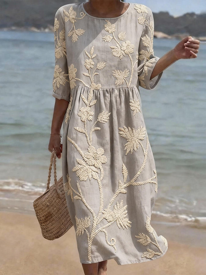 Damen Strand Maxikleid | Besticktes Blumenmuster – Luftiger Schnitt, 3/4 Ärmel & Boho Sommer Stil
