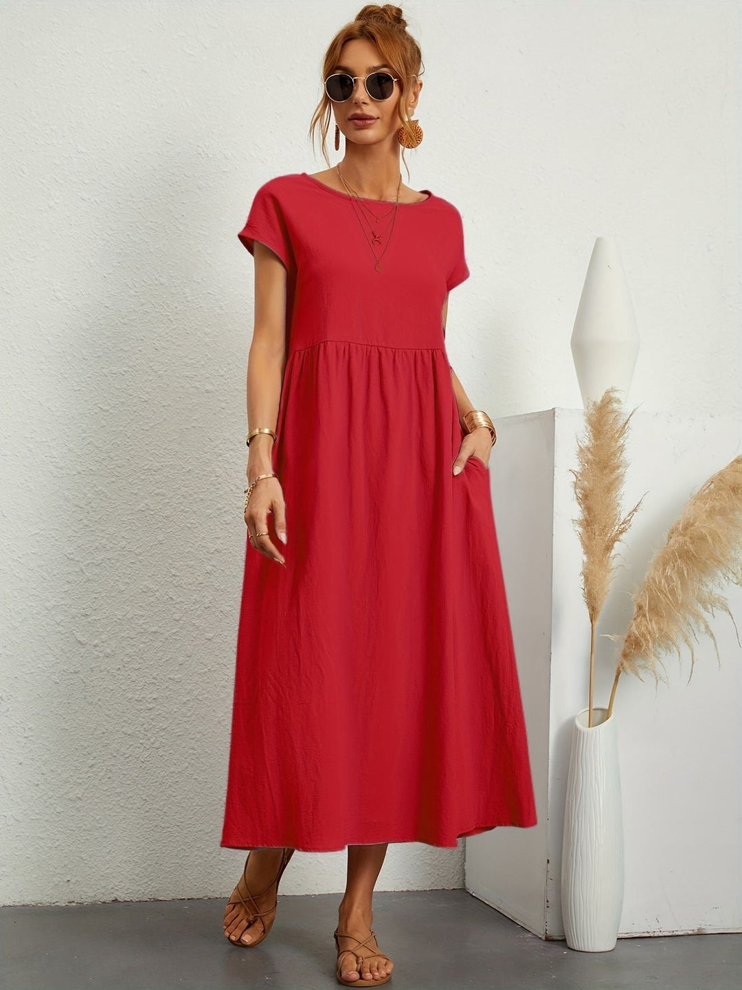 Camille | Damen Kleid mit Rundhalsausschnitt – Fliessend, Elegant & Zeitlos
