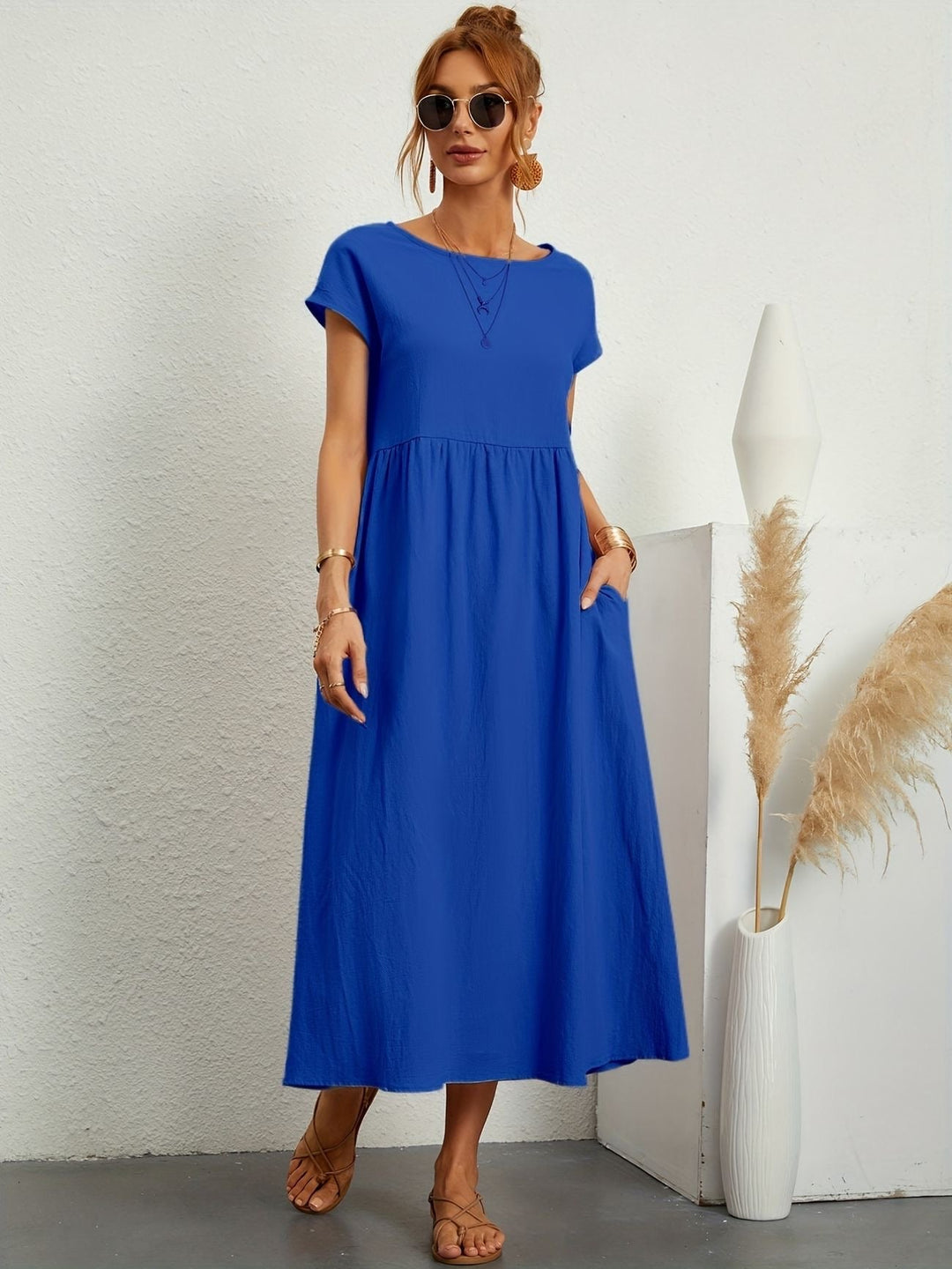 Camille | Damen Kleid mit Rundhalsausschnitt – Fliessend, Elegant & Zeitlos