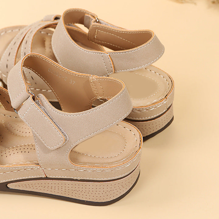 Damen Sandalen – Klettverschluss, Hohe Sohle & Ganztägig Bequem