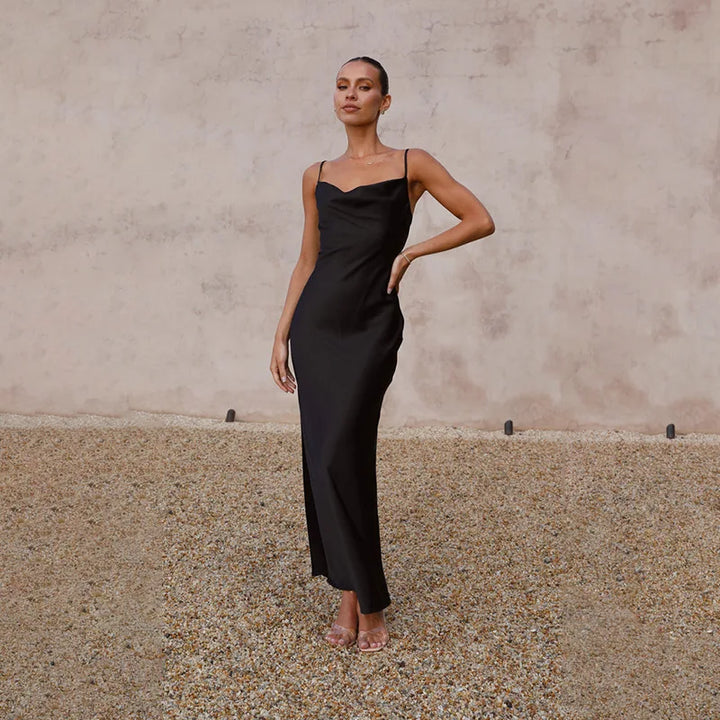 Leonie | Damen Langes Satinkleid – V-Ausschnitt, Geraffite Taille & Elegant