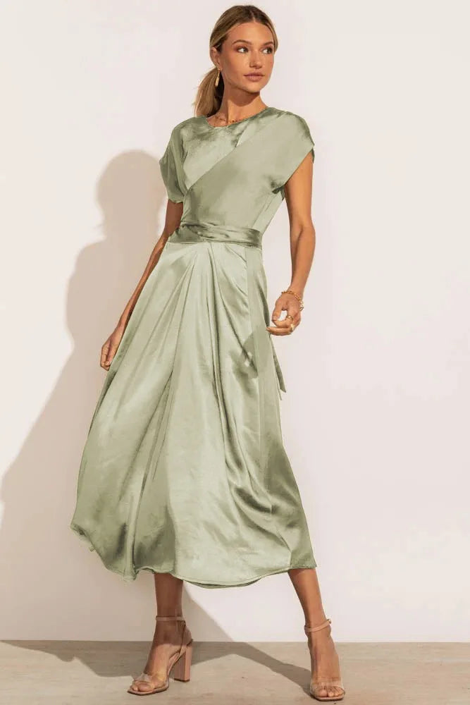 Evangeline | Damen Satinkleid – Sanfter Glanz, Schlank & Festlich Elegant