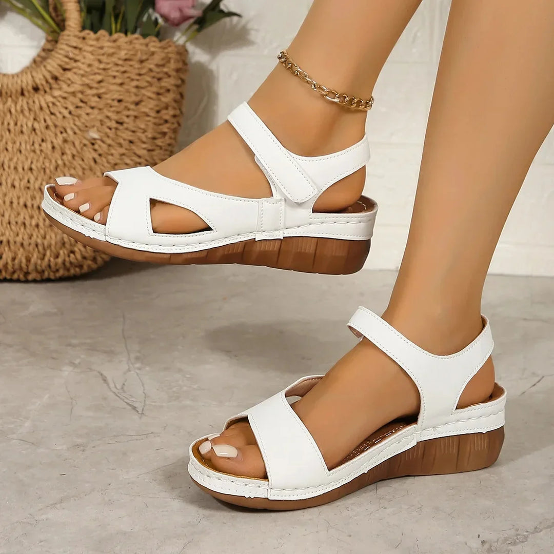 Pia | Damen Blumen-Keilsandalen – Dicke Sohle, Boho-Stil & Grosse Grössen