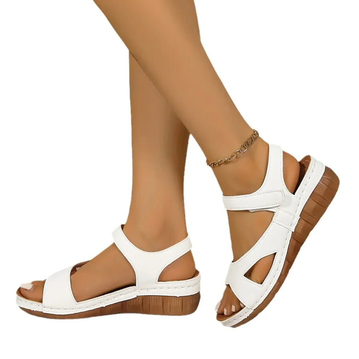 Pia | Damen Blumen-Keilsandalen – Dicke Sohle, Boho-Stil & Grosse Grössen