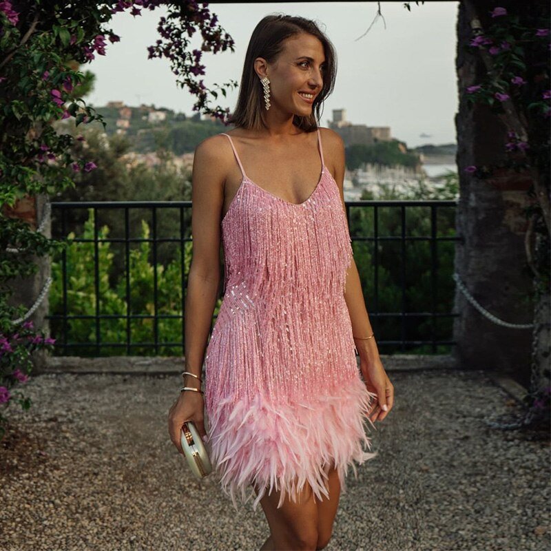 Damen Cocktailkleid – Pailletten, Federbesatz & Glamourös
