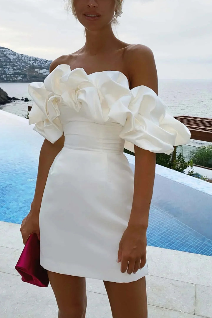 Damen Satin Mini-Kleid – Schulterfrei, Figurbetont & Glamourös