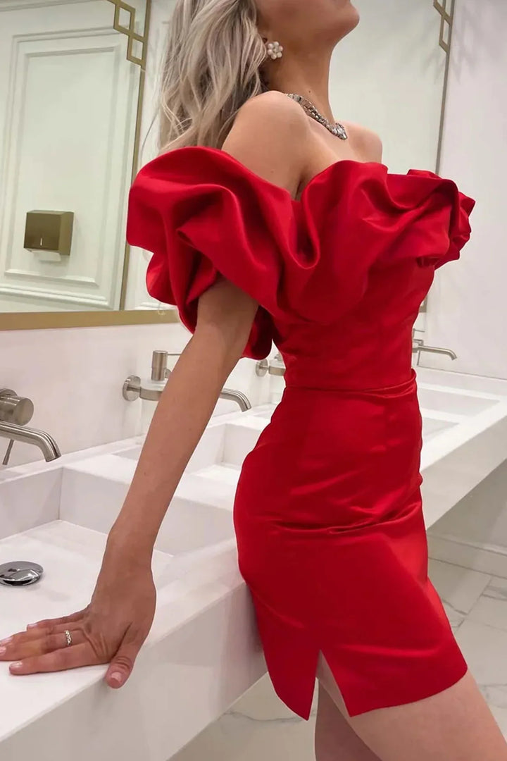Damen Satin Mini-Kleid – Schulterfrei, Figurbetont & Glamourös