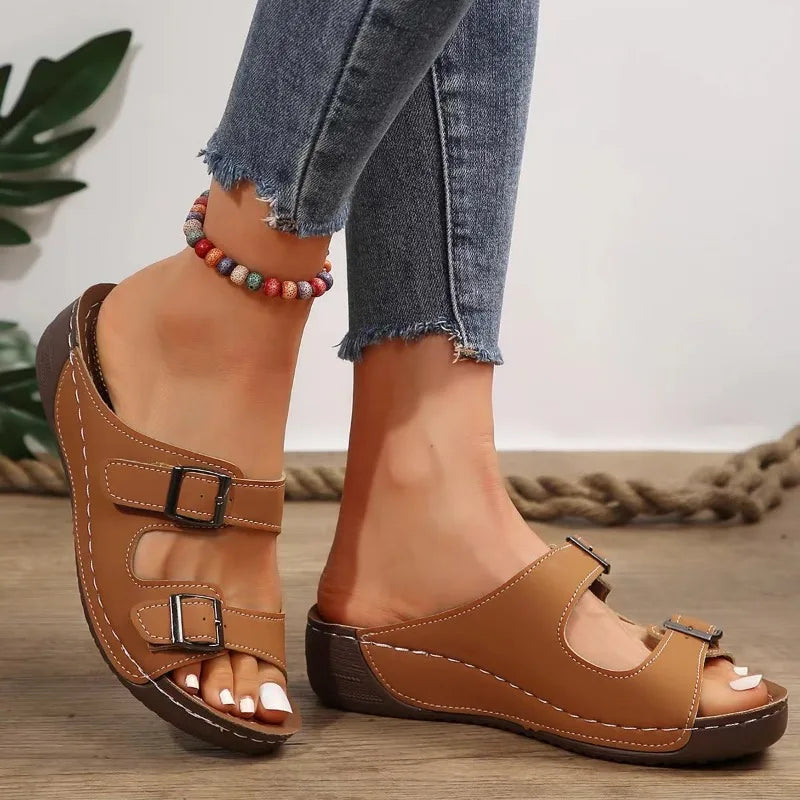 Bria | Damen Orthopädische Keilabsatz-Sandalen – Offene Spitze, Latex-Innensohle & Stilvoll