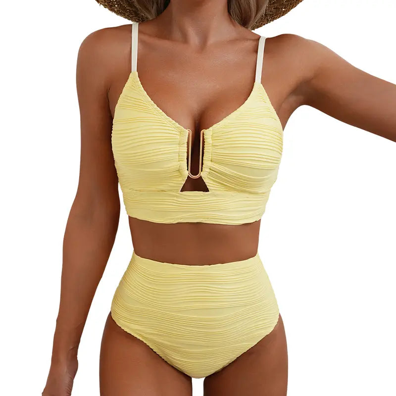 Damen Bikini Set | Strukturierte Ripp-Optik, Cut-Out Detail, Gold-Akzent & Moderner Beach Eleganz Look