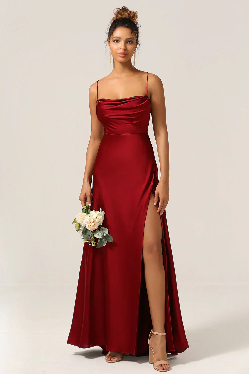Alvaree | Damen Satin Maxi-Kleid – Figurbetonend, Fliessend & Glamourös