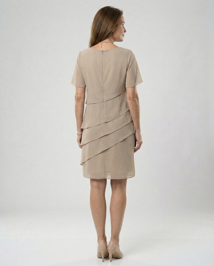 Damen Chiffonkleid – Stufenlagen, Kurzarm & Knielang